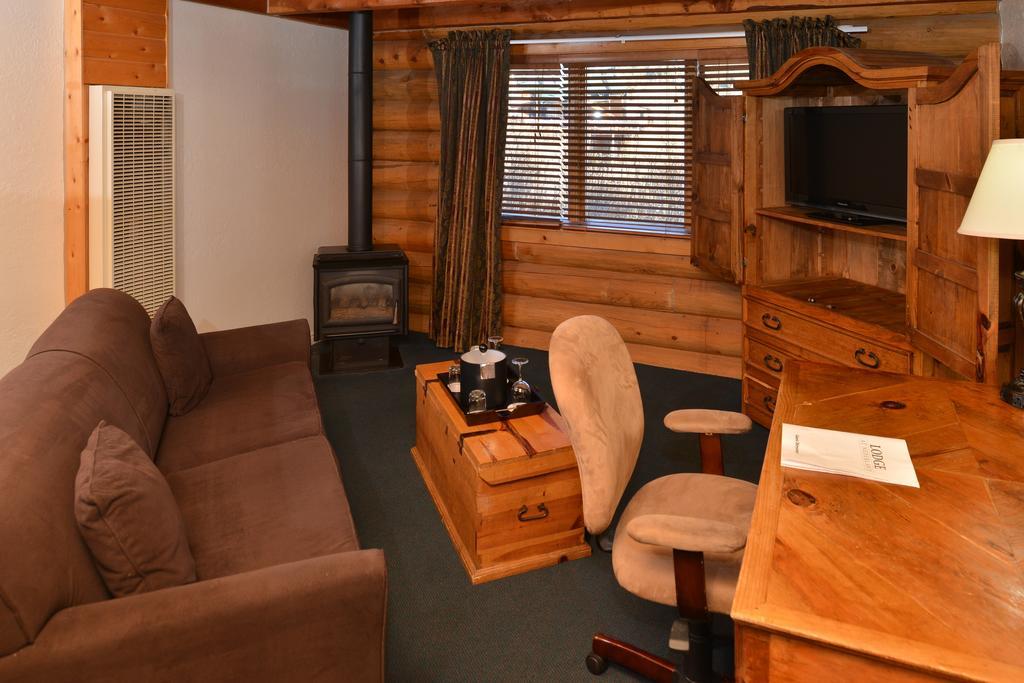 The Boulder Creek Lodge Nederland Room photo